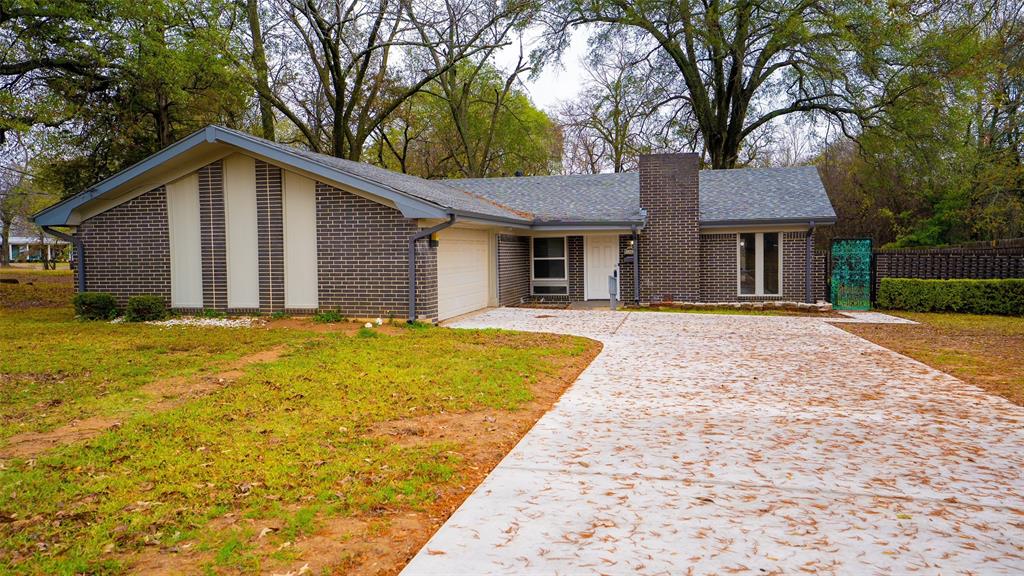 1801 Pine Bluff Street Paris, TX 75460 - Photo 2 of 20