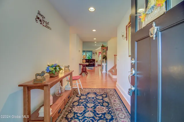 $588,000 | 376 Bemis Road, Gloversville, NY 12078