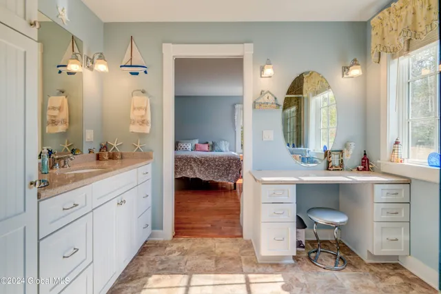 $588,000 | 376 Bemis Road, Gloversville, NY 12078