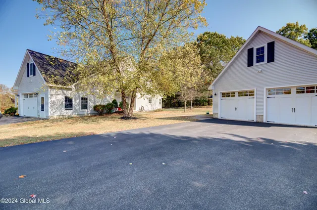 $588,000 | 376 Bemis Road, Gloversville, NY 12078