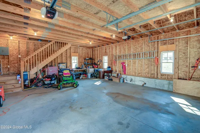 $588,000 | 376 Bemis Road, Gloversville, NY 12078