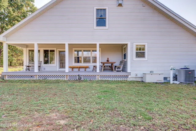 $588,000 | 376 Bemis Road, Gloversville, NY 12078