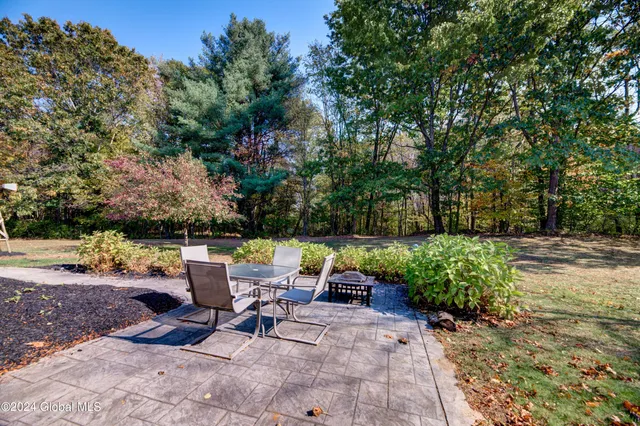 $588,000 | 376 Bemis Road, Gloversville, NY 12078