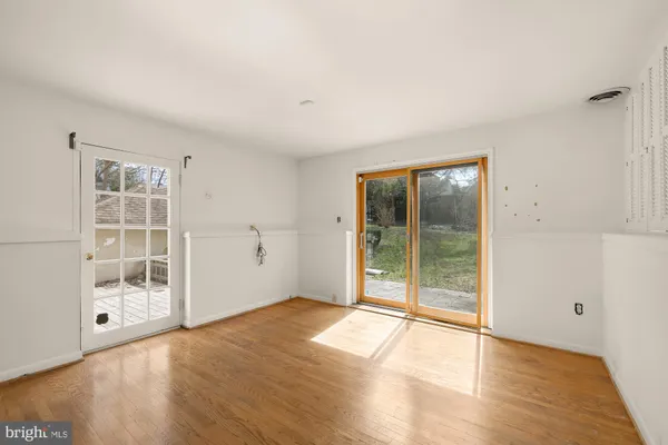 $1,095,000 | 6112 Madawaska Road, Bethesda, MD 20816