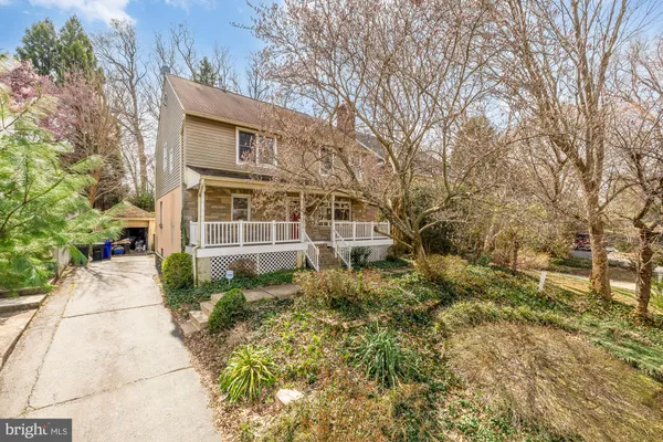 $1,095,000 | 6112 Madawaska Road, Bethesda, MD 20816