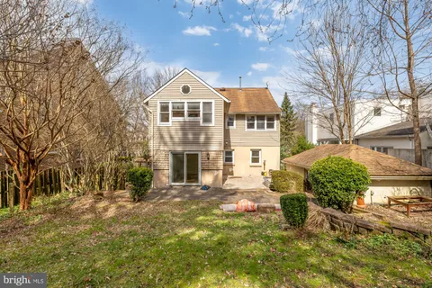 $1,095,000 | 6112 Madawaska Road, Bethesda, MD 20816