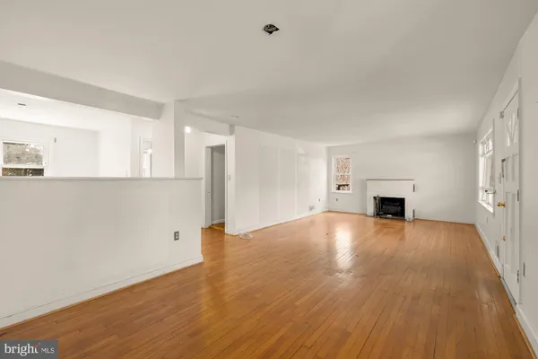 $1,095,000 | 6112 Madawaska Road, Bethesda, MD 20816