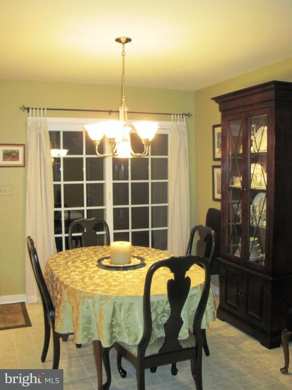 644 Chickadee Drive Lititz, PA 17543 - Photo 9 of 27