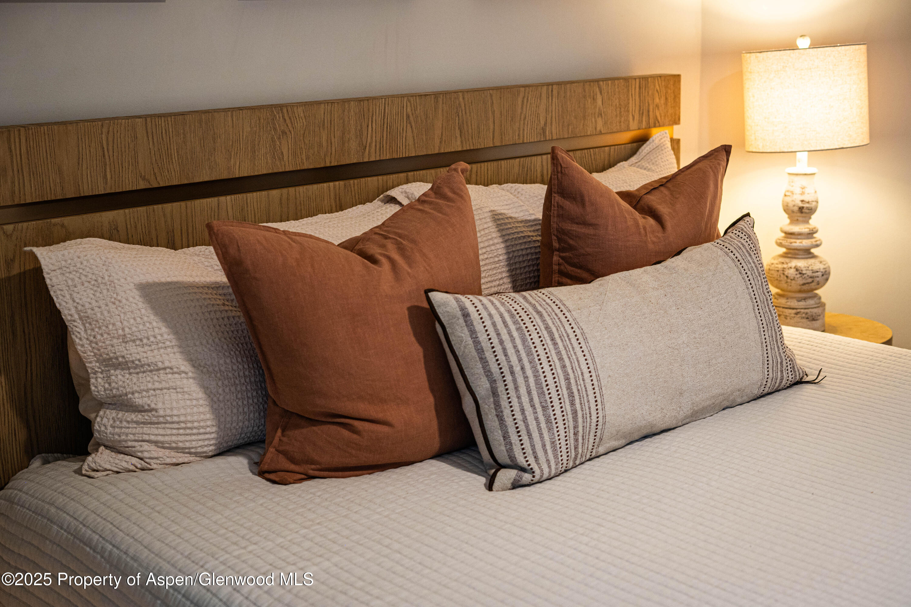 306 Edgewood Lane Snowmass Village, CO 81615 - Photo 23 of 41 a view of furniture and lamp