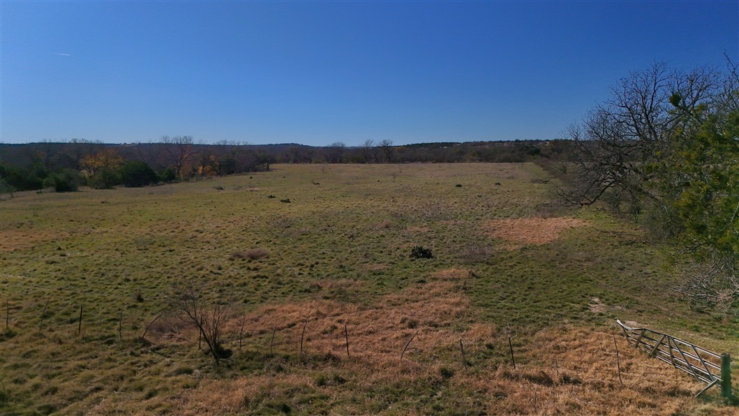 2874 County Road 4630 Kempner, TX 76539 - Photo 5 of 33 a view of an outdoor space and a yard