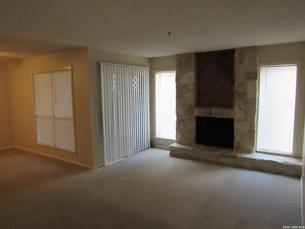 $995 | 3843 Barrington, Unit 165Q, San Antonio, TX 78217