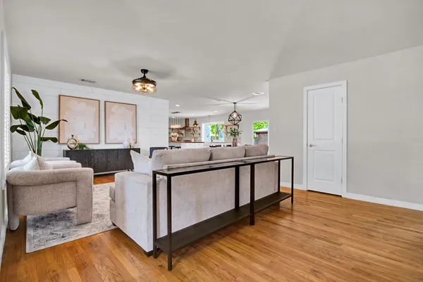 $950,000 | 7907 Tisdale Drive, Austin, TX 78757