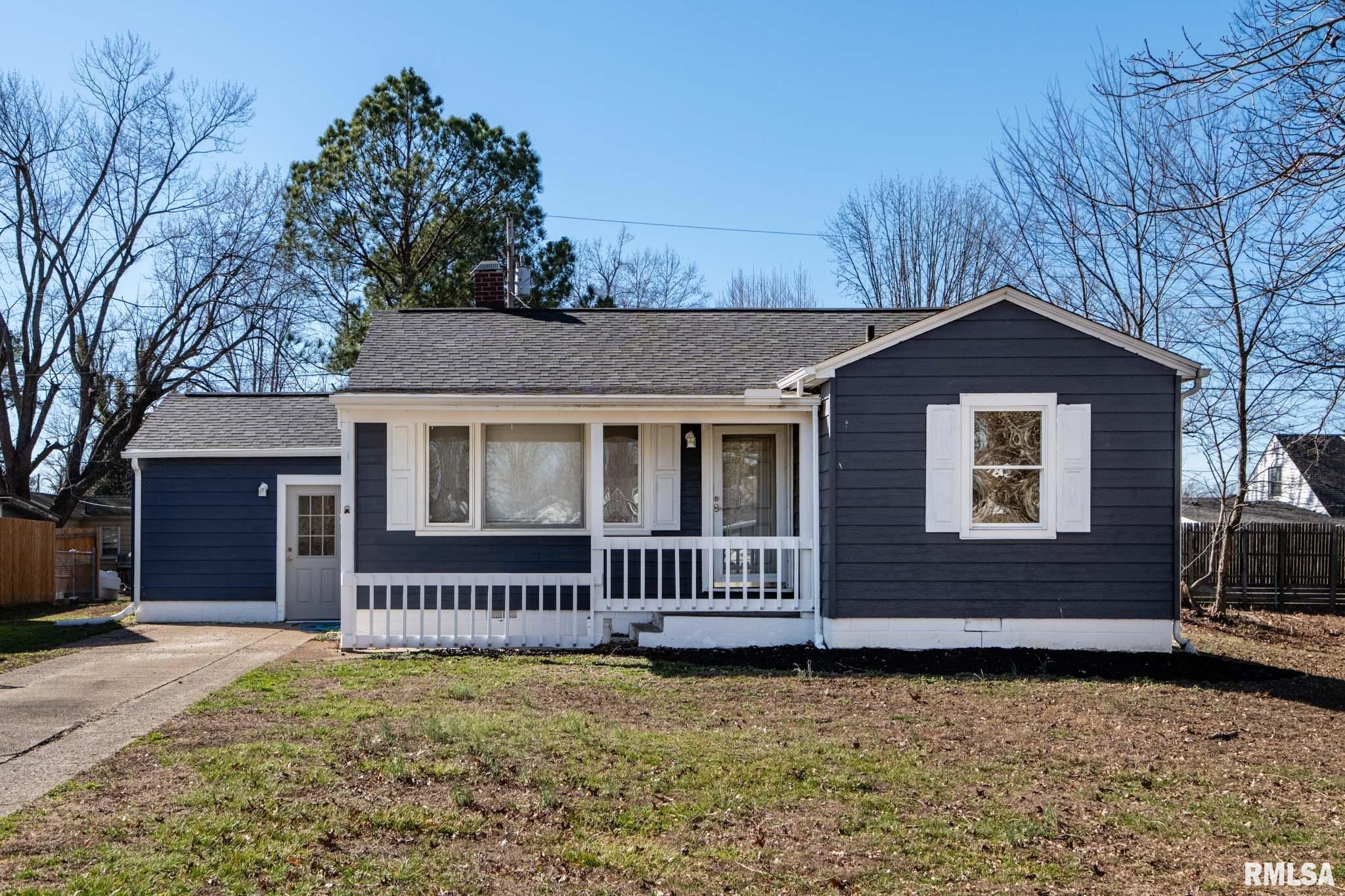 406 Charlotte Road Marion, IL 62959 - Photo 1 of 25
