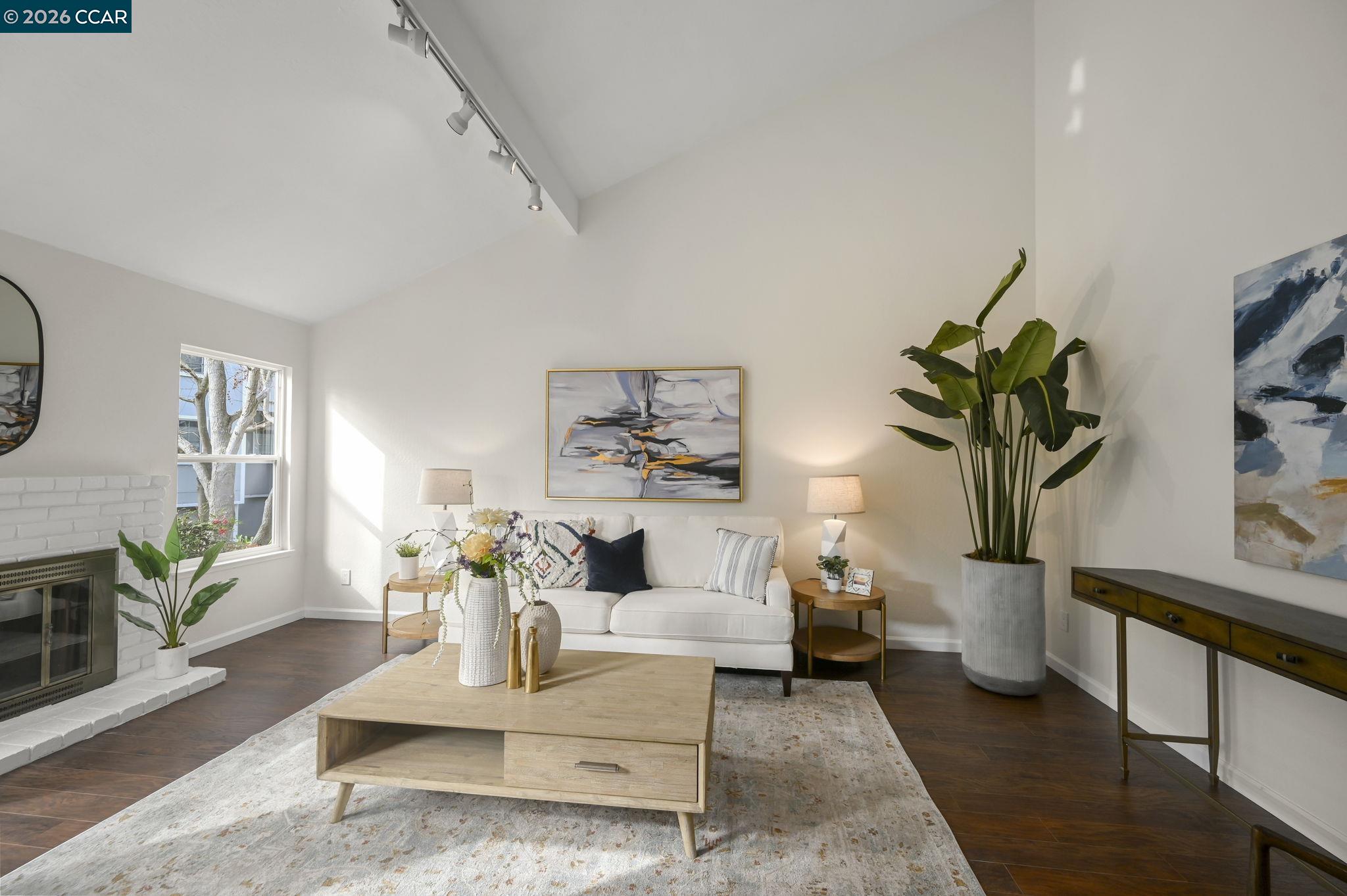 410 Camelback Road Pleasant Hill, CA 94523 - Photo 5 of 33