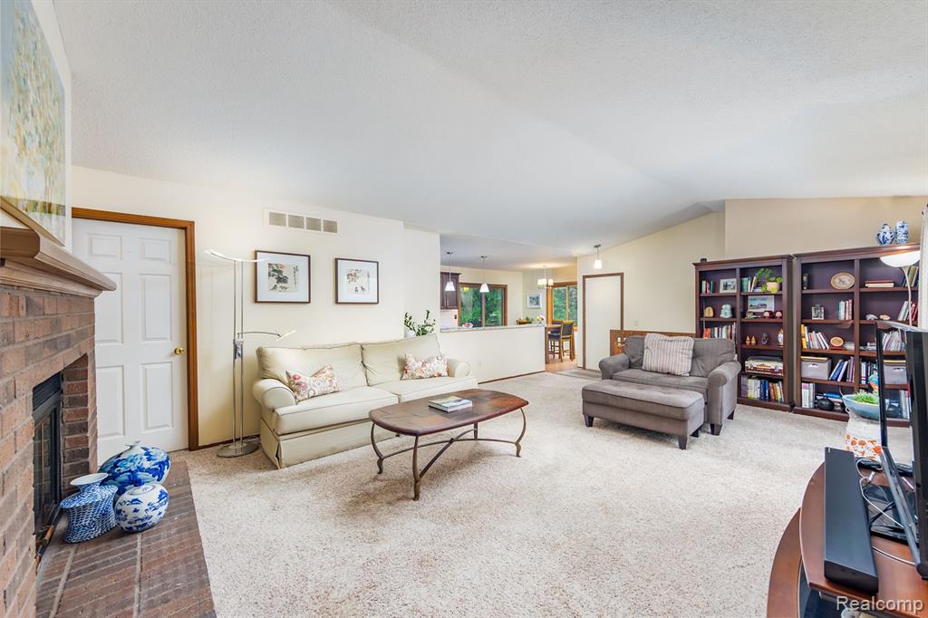 46210 West 11 Mile Road Novi, MI 48374 - Photo 8 of 97
