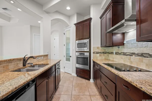 $2,200 | 6131 Lowrie, San Antonio, TX 78239