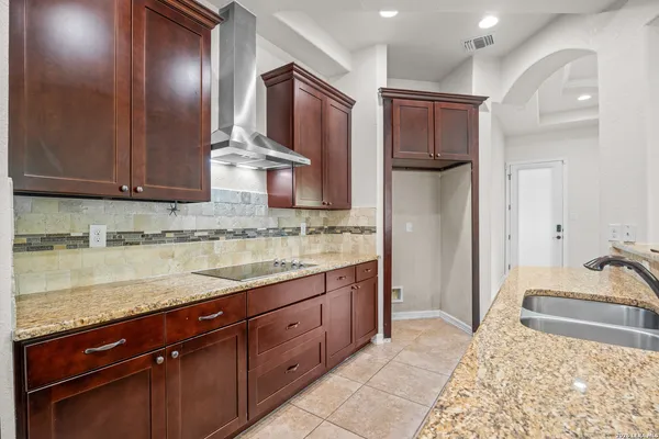 $2,200 | 6131 Lowrie, San Antonio, TX 78239