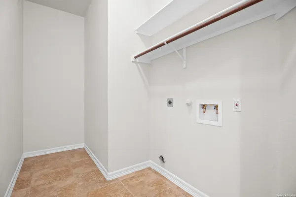 $2,200 | 6131 Lowrie, San Antonio, TX 78239