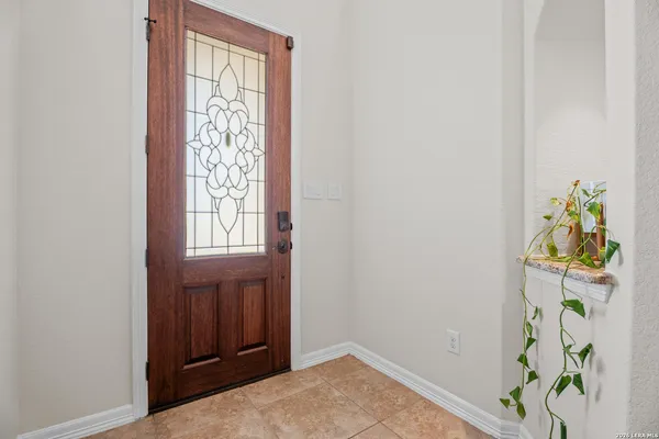 $2,200 | 6131 Lowrie, San Antonio, TX 78239