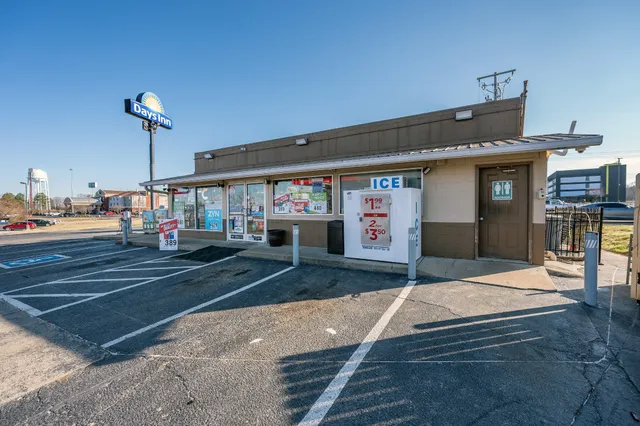 $650,000 | 2417 Highway 46, Dickson, TN 37055