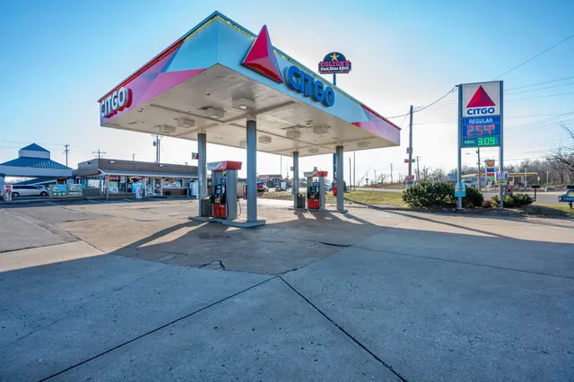 $650,000 | 2417 Highway 46, Dickson, TN 37055