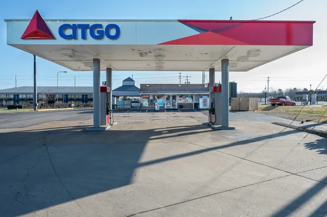 $650,000 | 2417 Highway 46, Dickson, TN 37055