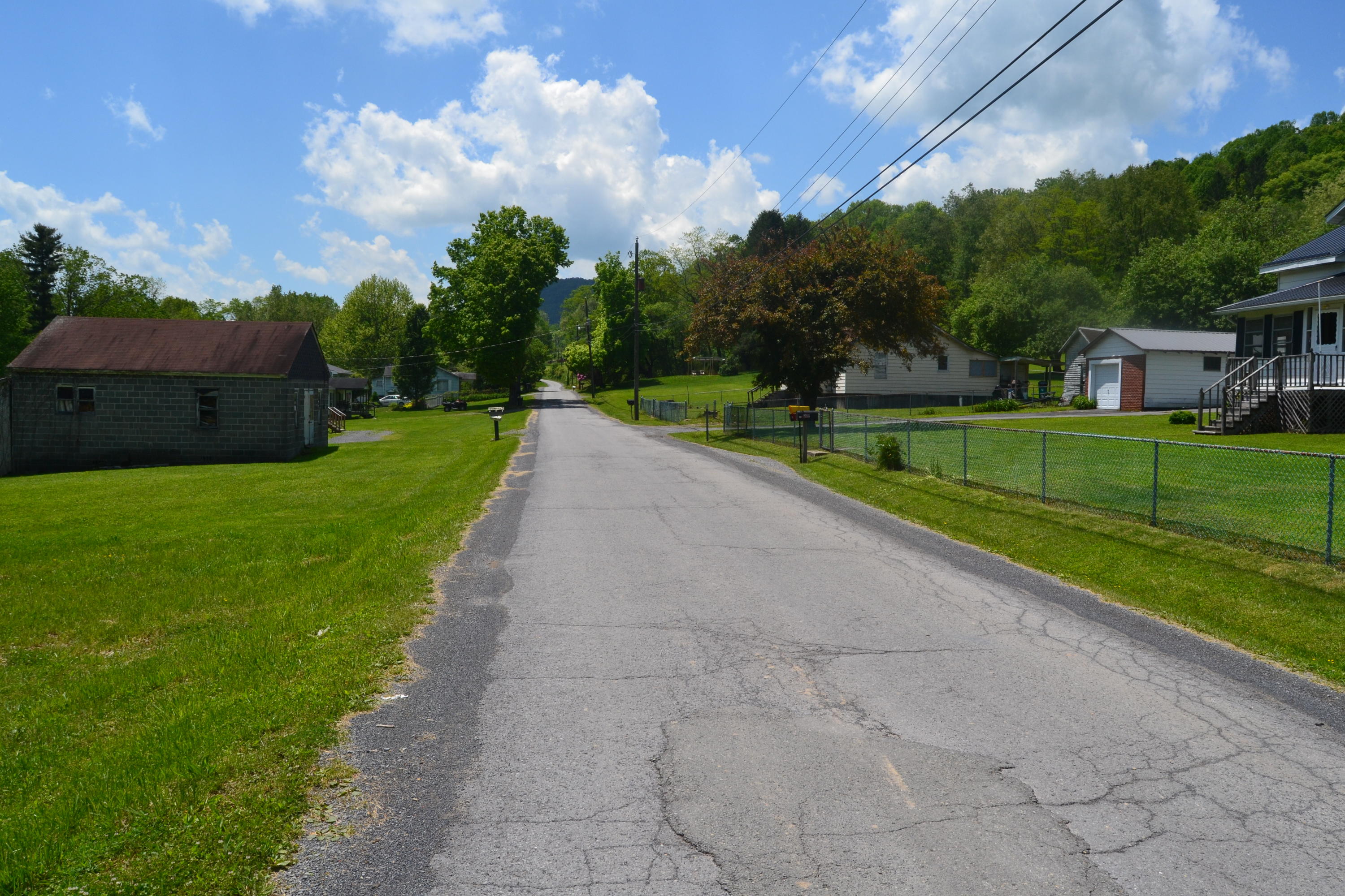187 Crosier Road Rainelle, WV 25962 - Photo 4 of 28 Gallery Image 4
