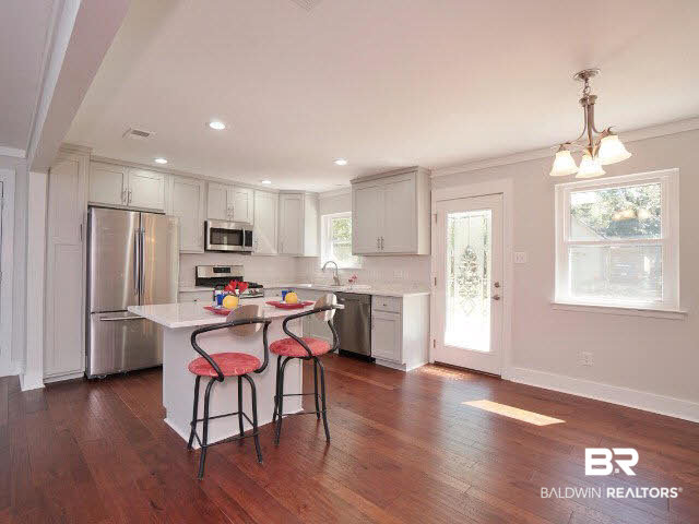 415 South Section Street Fairhope, AL 36532 - Photo 8 of 23