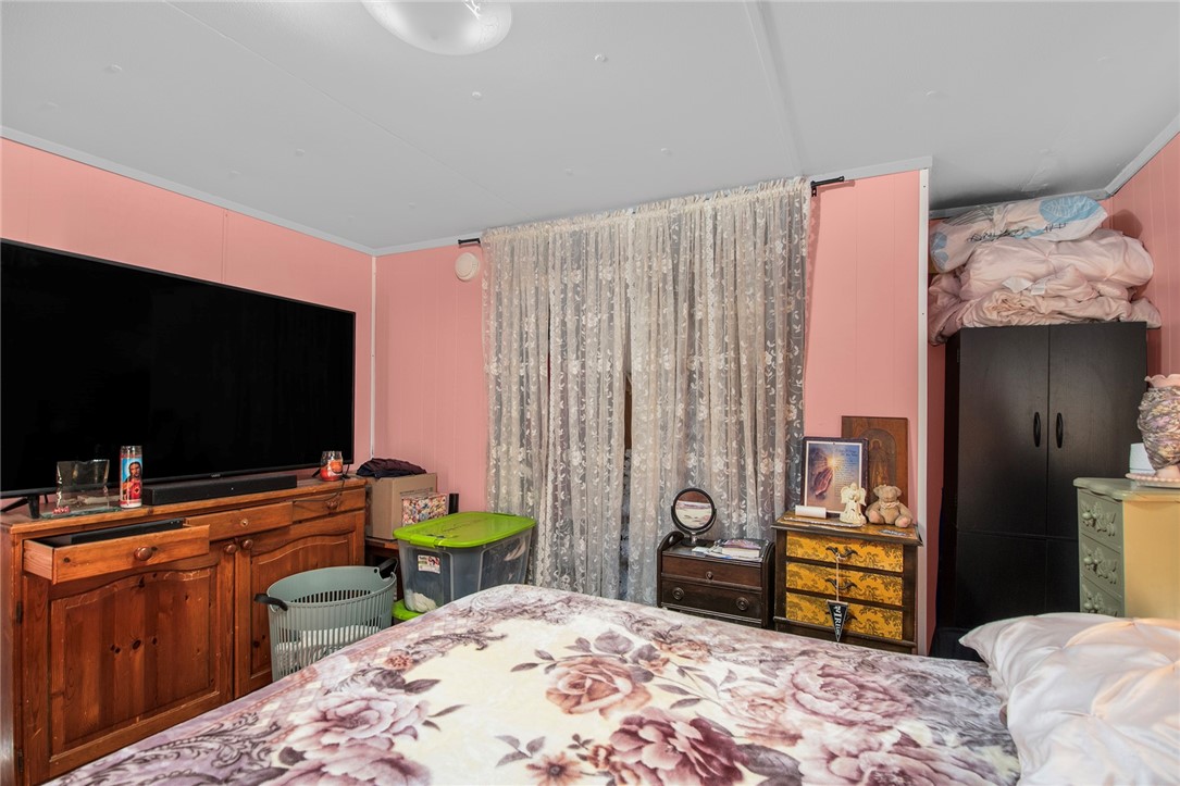 719 Forest Avenue Middletown, RI 02842 - Photo 10 of 15