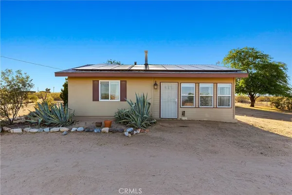 $330,000 | 1040 Jackalope Avenue, Joshua Tree, CA 92252