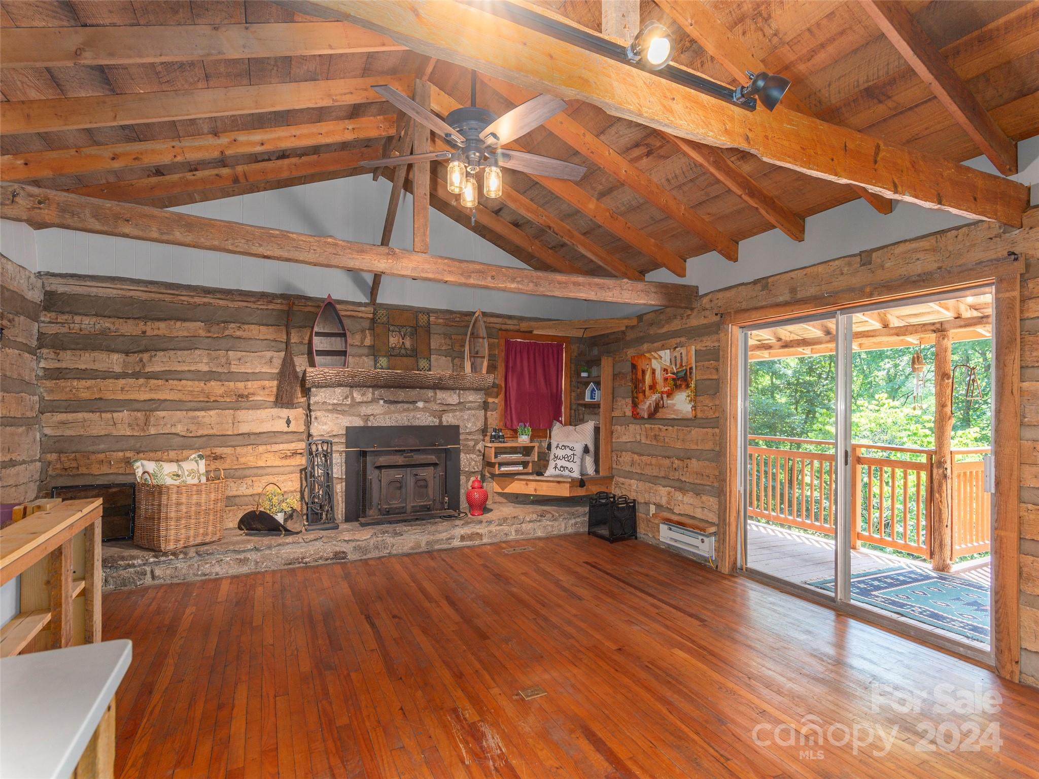 33 Ryan Ridge Road Maggie Valley, NC 28751 - Photo 2 of 19 Gallery Image 2