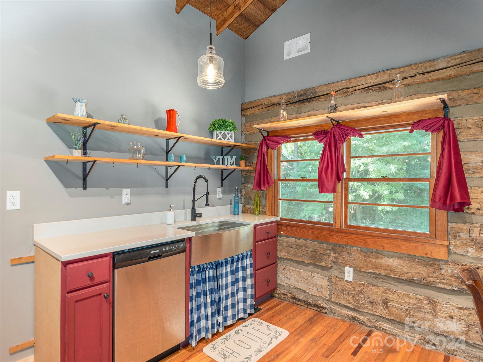 33 Ryan Ridge Road Maggie Valley, NC 28751 - Photo 8 of 19 Gallery Image 8