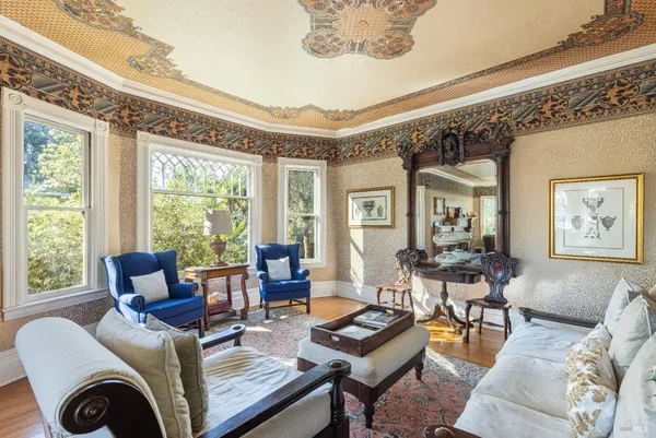 $7,900,000 | 25 West Grant Street, Healdsburg, CA 95448