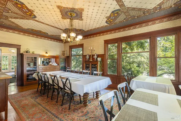 $7,900,000 | 25 West Grant Street, Healdsburg, CA 95448