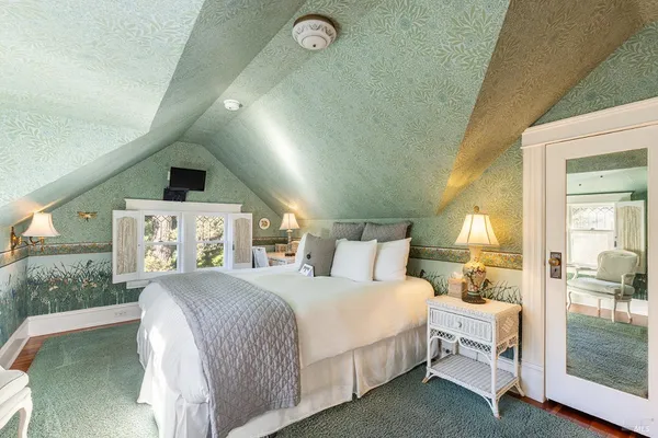 $7,900,000 | 25 West Grant Street, Healdsburg, CA 95448