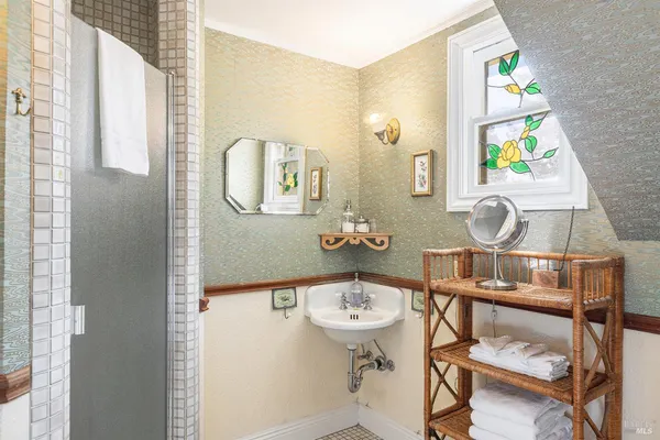 $7,900,000 | 25 West Grant Street, Healdsburg, CA 95448