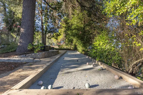 $7,900,000 | 25 West Grant Street, Healdsburg, CA 95448