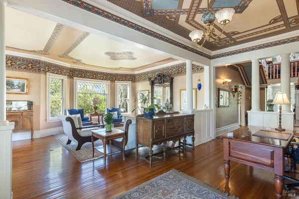 $7,900,000 | 25 West Grant Street, Healdsburg, CA 95448