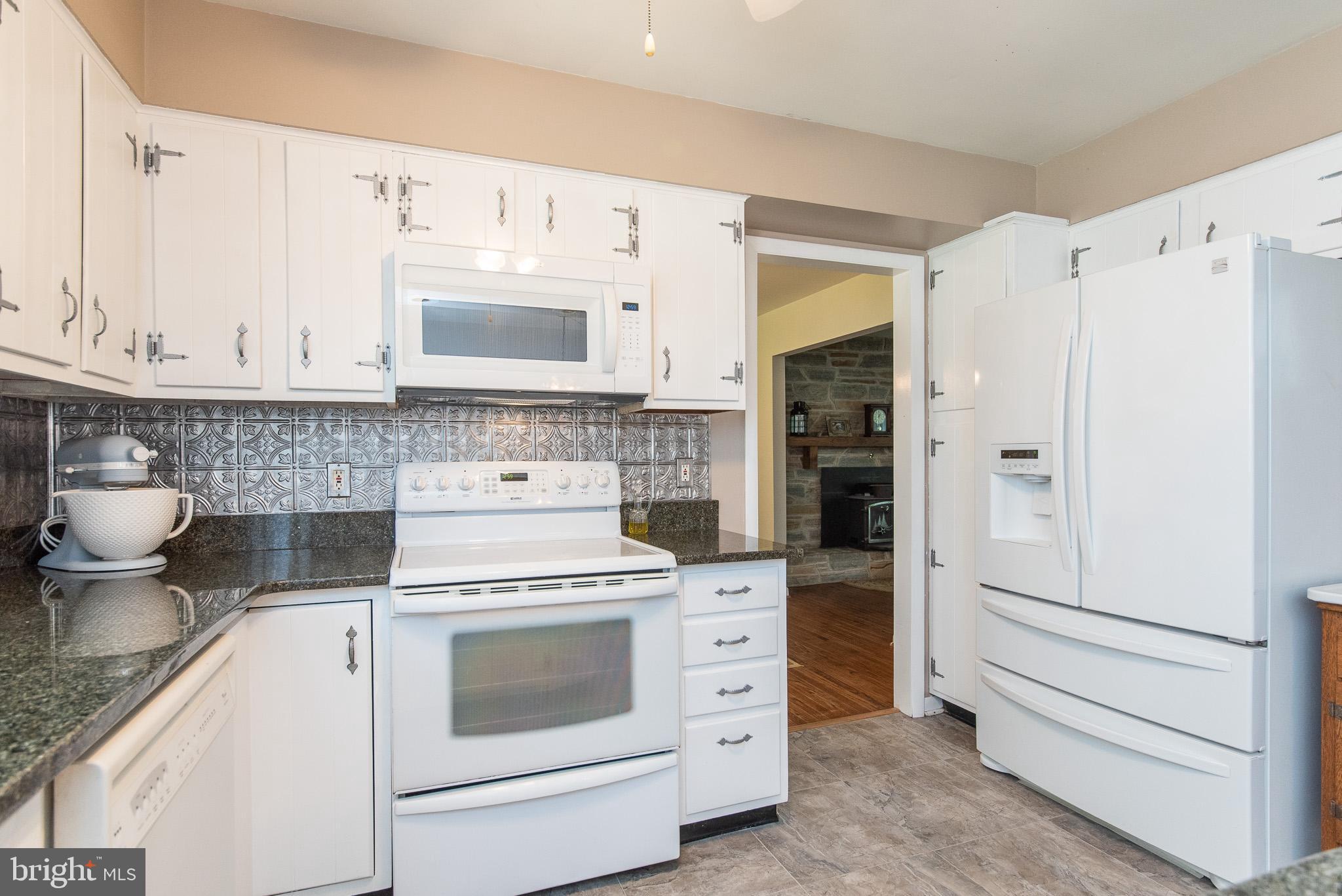 2704 Coon Club Road Westminster, MD 21157 - Photo 17 of 55 Kitchen