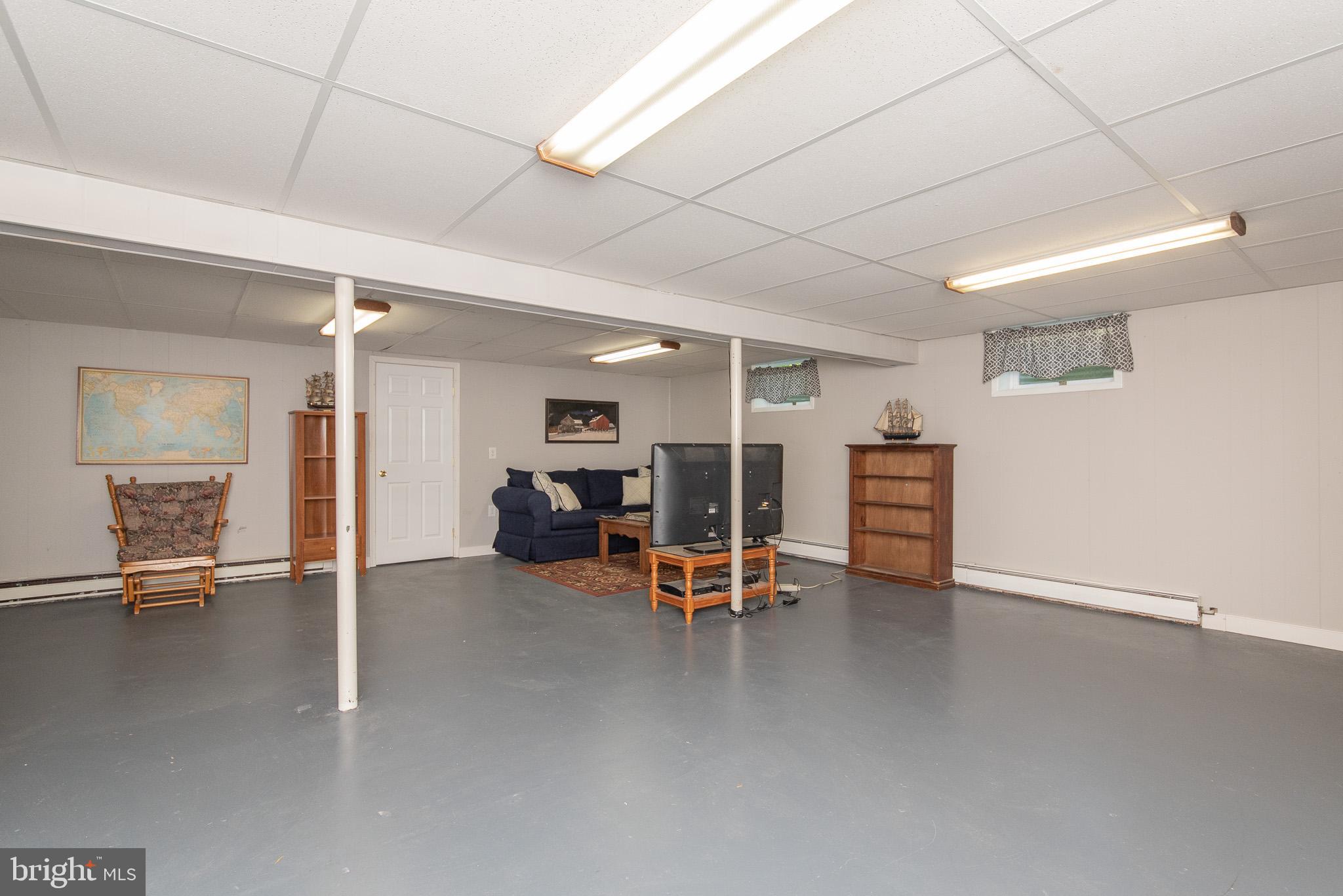 2704 Coon Club Road Westminster, MD 21157 - Photo 41 of 55 Family Room