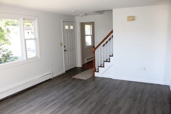 251 Gilbert Avenue Springfield, MA 01119 - Photo 8 of 22 Gallery Image 8