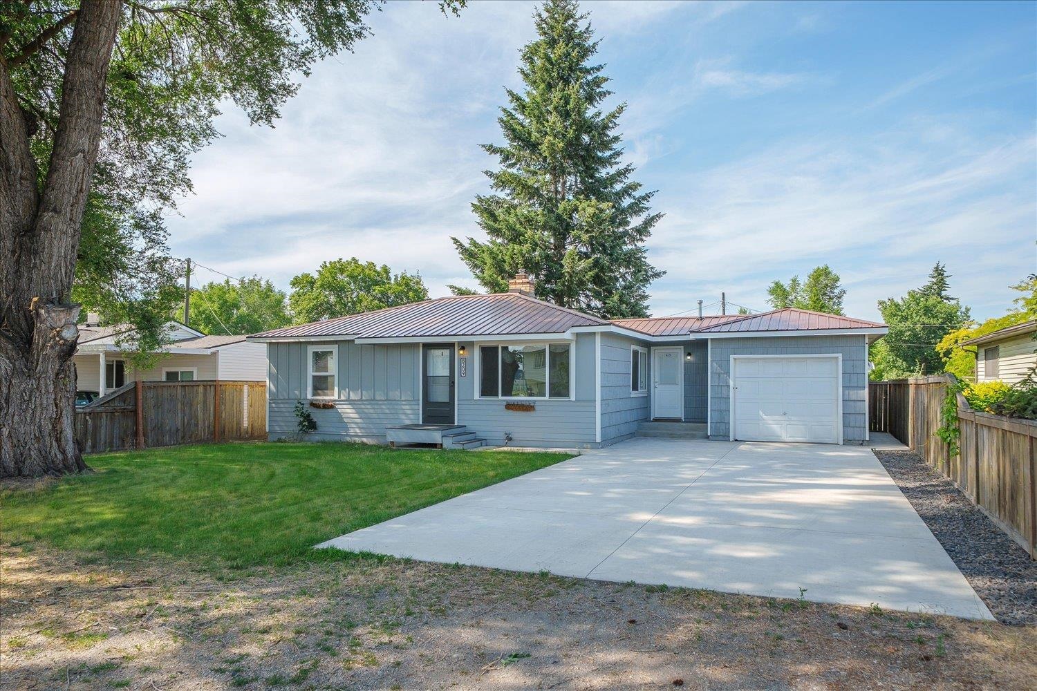 8209 East Indiana Avenue Spokane Valley, WA 99212 - Photo 3 of 48