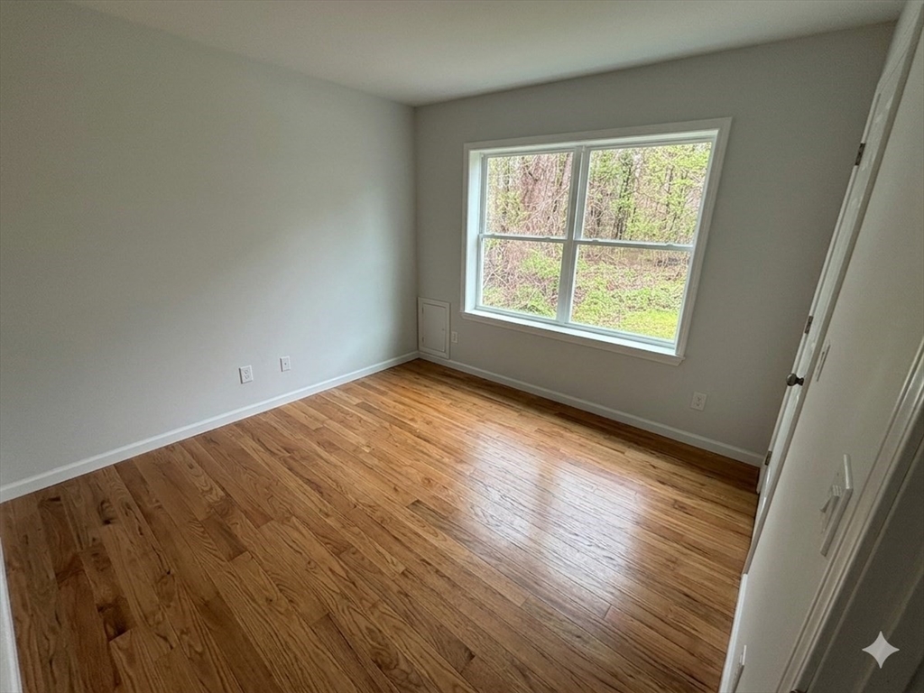 685 West Street, Unit 3 Amherst, MA 01002 - Photo 10 of 11