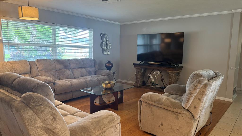 9652 Commodore Drive Seminole, FL 33776 - Photo 6 of 15