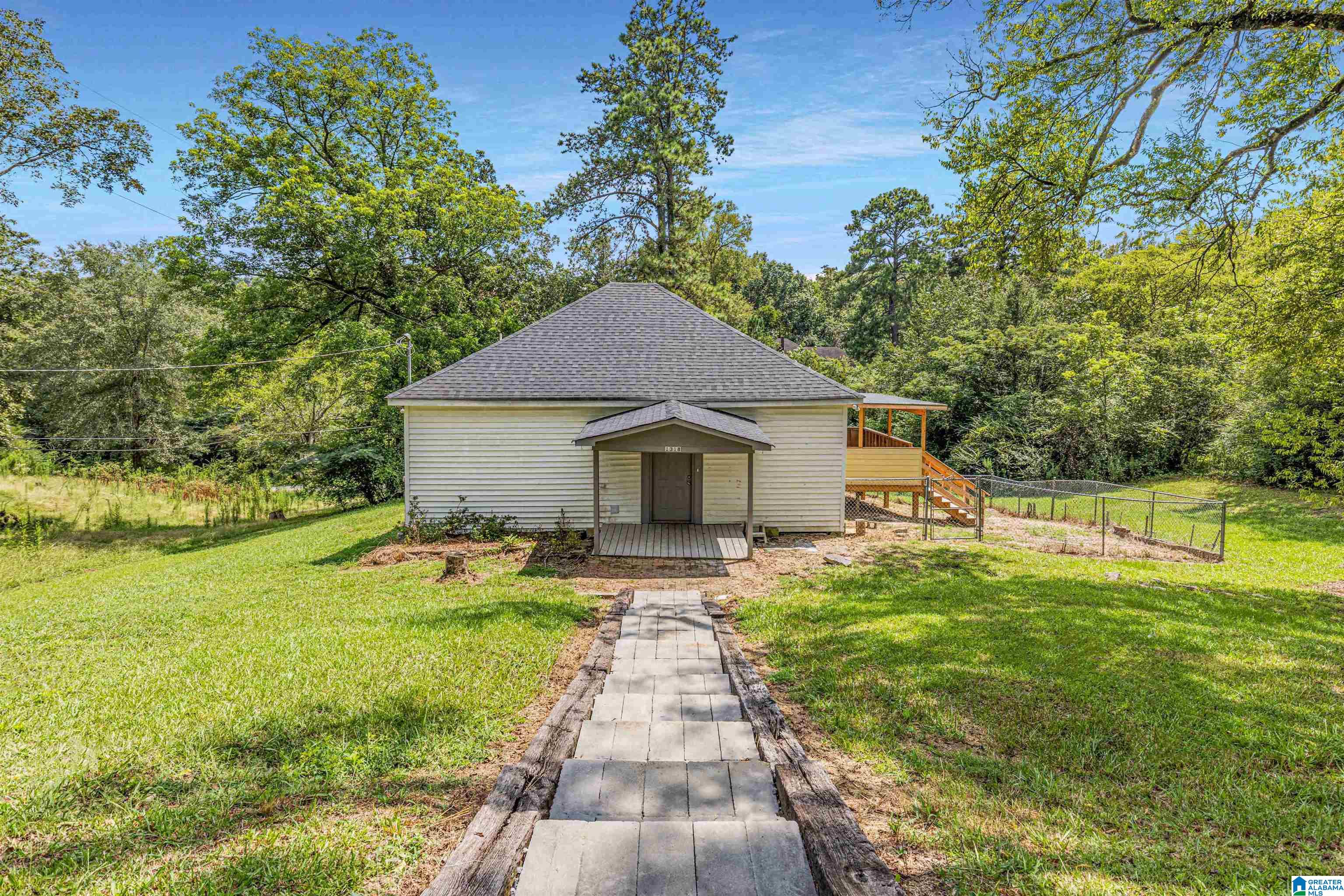 1318 Colgate Road Moody, AL 35004 - Photo 7 of 31