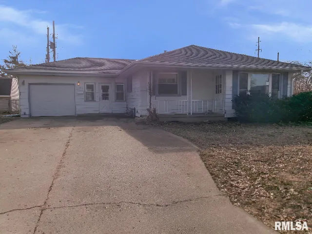 $79,900 | 1300 Jefferson Street, Pekin, IL 61554