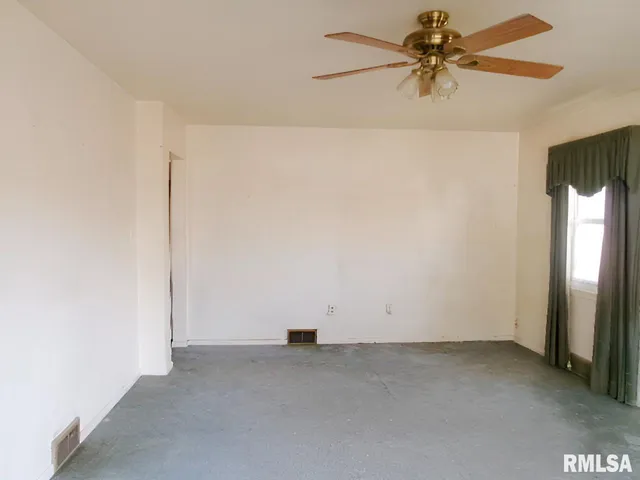 $79,900 | 1300 Jefferson Street, Pekin, IL 61554