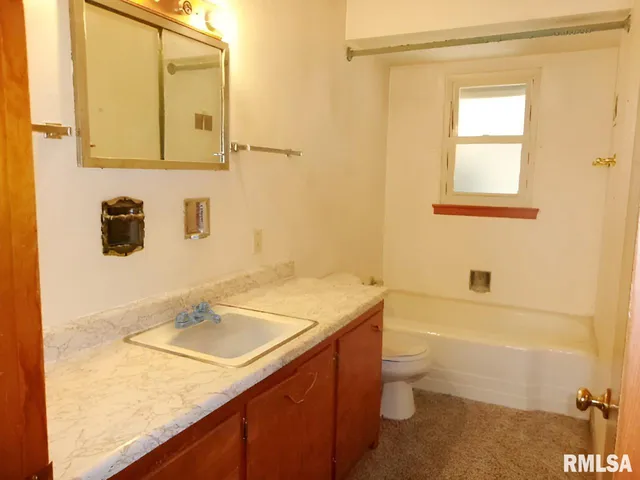 $79,900 | 1300 Jefferson Street, Pekin, IL 61554