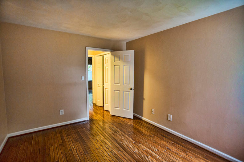 2403 South Clearing Road Salem, VA 24153 - Photo 21 of 43 SouthClearing021
