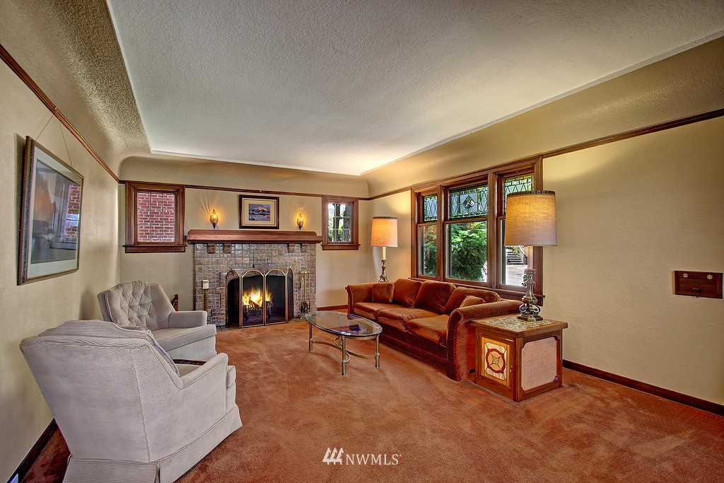 925 North 80th Street Seattle, WA 98103 - Photo 3 of 18 Gallery Image 3